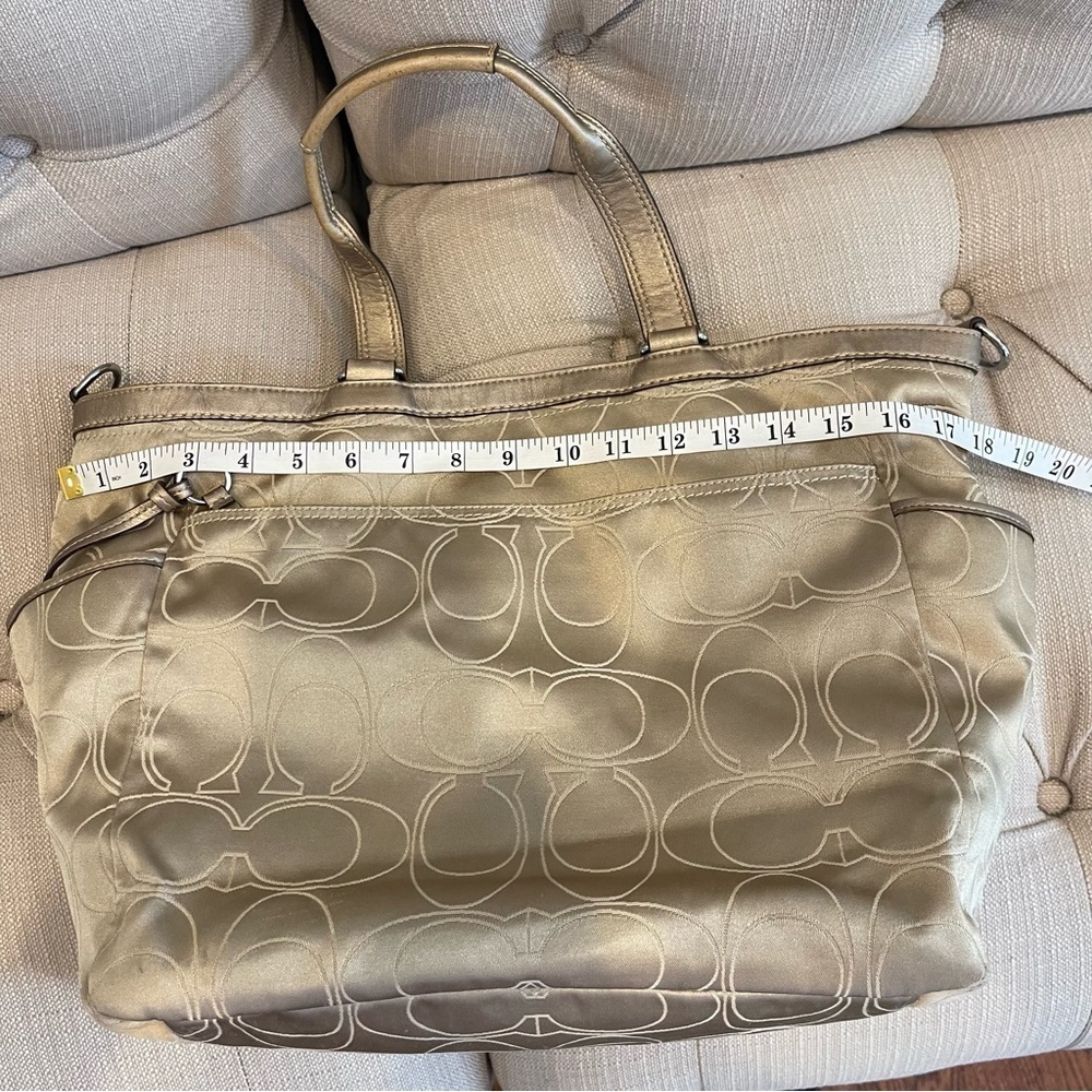 COACH Metallic Gold And Light khaki SIGNATURE Monogram TOTE Diaper Bag No strap - Picture 14 of 16